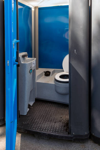 Best Porta potty rental near me  in Edwardsville, PA