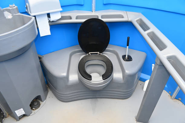 Best Luxury portable toilet rental  in Edwardsville, PA